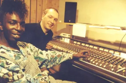 Avec Kova Réa au studio Captain Click Sound Clinic, 1990